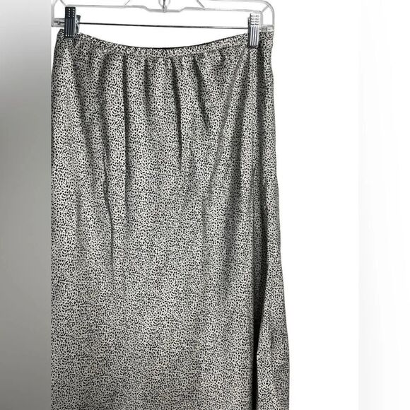 Sienna Sky Leopard Silky Maxi Skirt Cream and Black Size Large - Picture 3 of 3